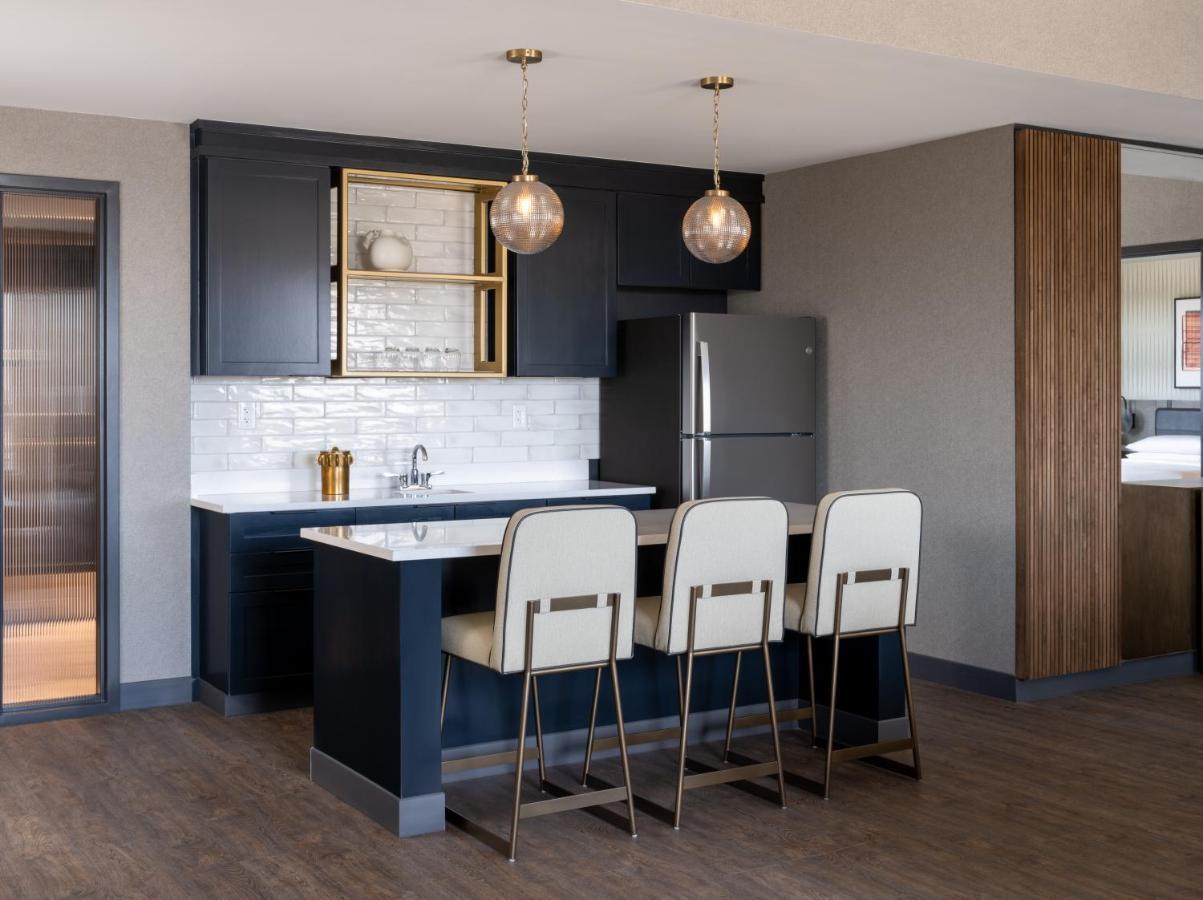 Delta Hotels By Marriott Wichita Falls Convention Center Экстерьер фото
