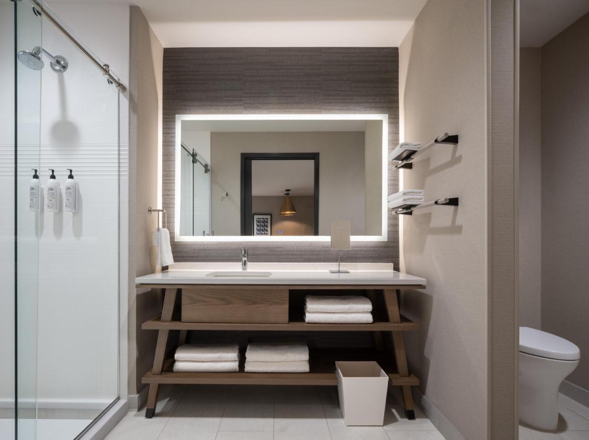 Delta Hotels By Marriott Wichita Falls Convention Center Экстерьер фото