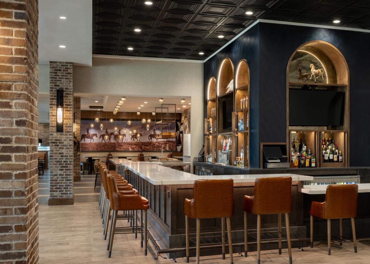 Delta Hotels By Marriott Wichita Falls Convention Center Экстерьер фото
