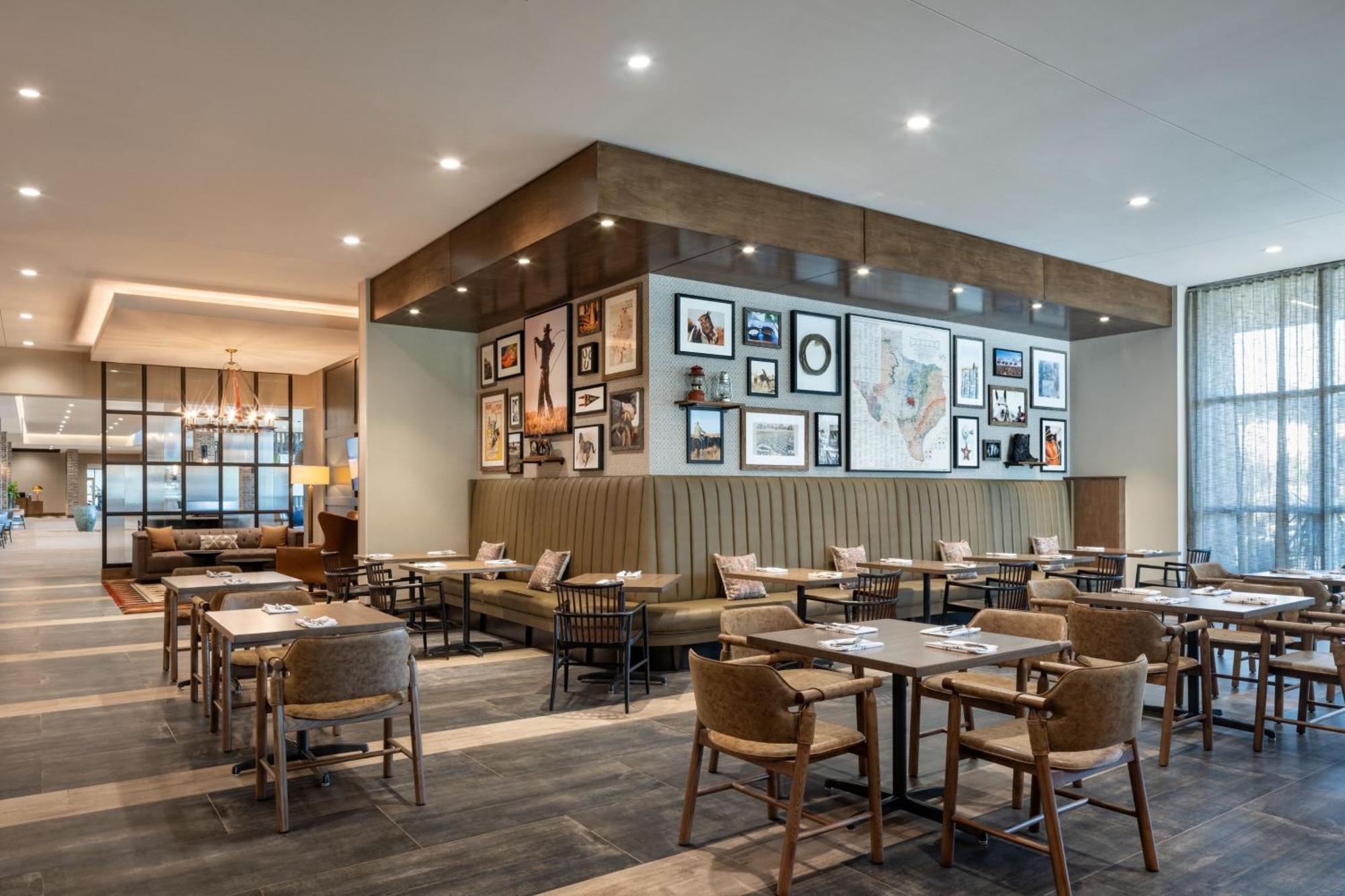 Delta Hotels By Marriott Wichita Falls Convention Center Экстерьер фото