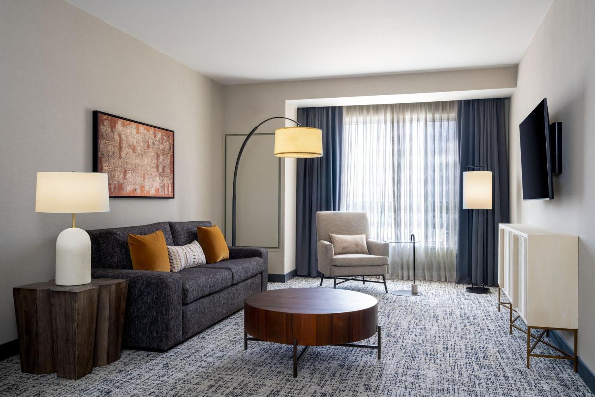 Delta Hotels By Marriott Wichita Falls Convention Center Экстерьер фото