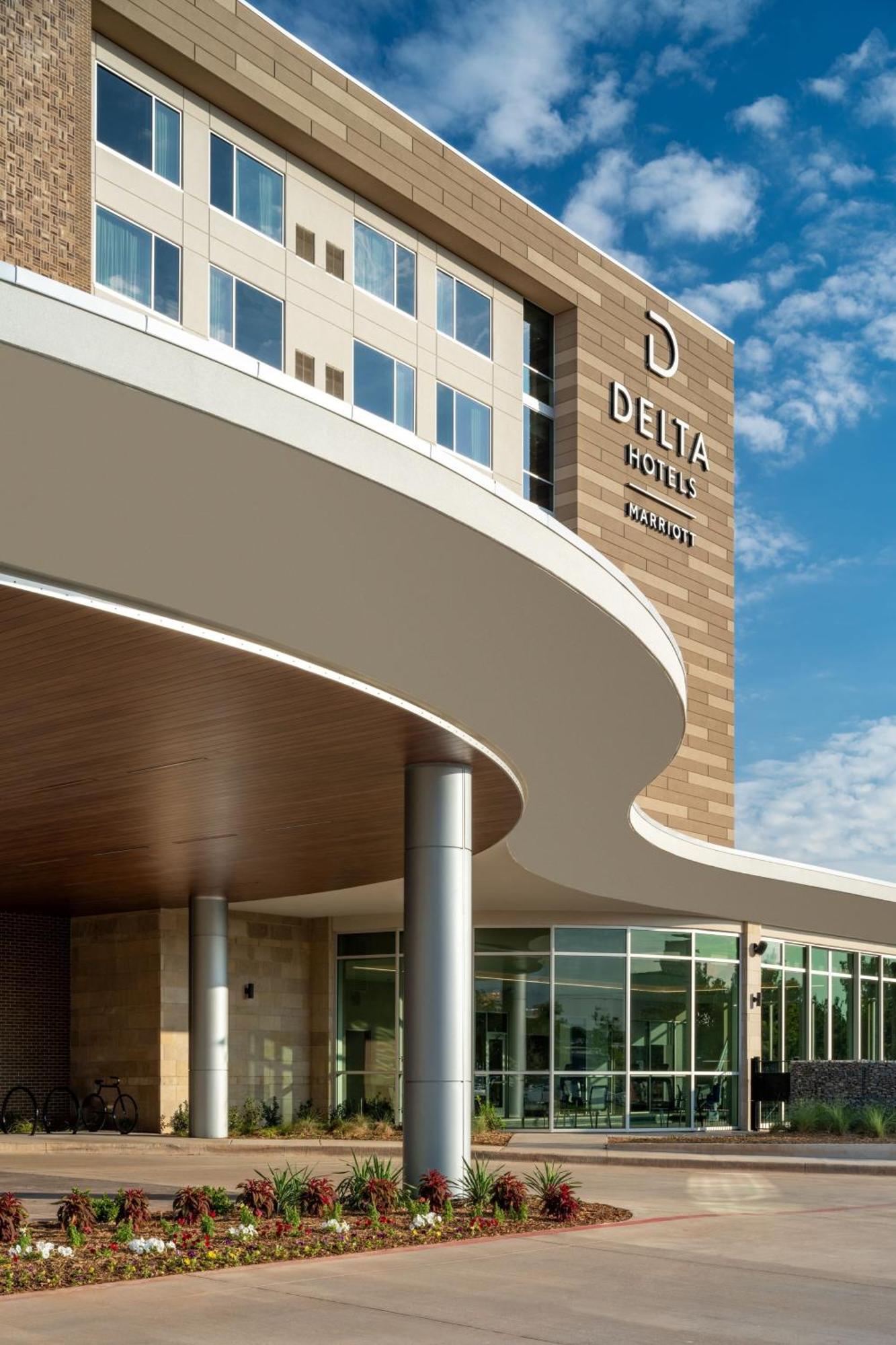Delta Hotels By Marriott Wichita Falls Convention Center Экстерьер фото