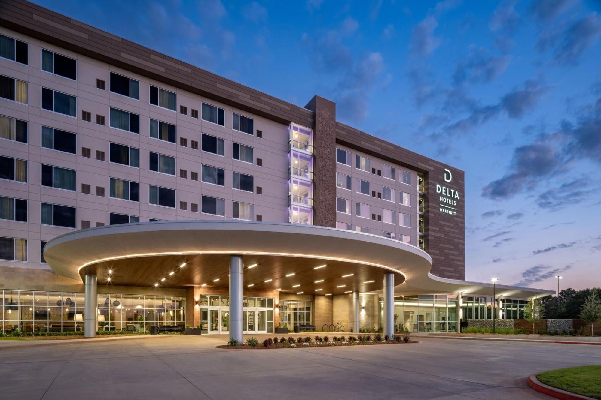 Delta Hotels By Marriott Wichita Falls Convention Center Экстерьер фото